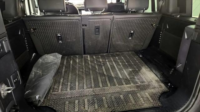 2022 Land Rover Defender 110 SE