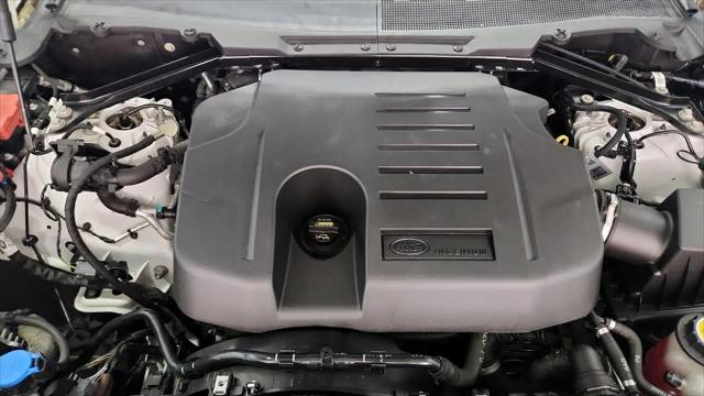 2022 Land Rover Defender 110 SE