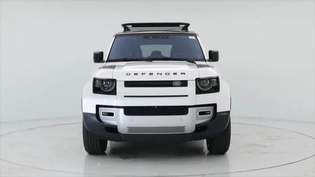 2022 Land Rover Defender 110 SE