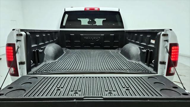 2024 Ram 1500 Classic Warlock Crew Cab 4x4 5'7" Box