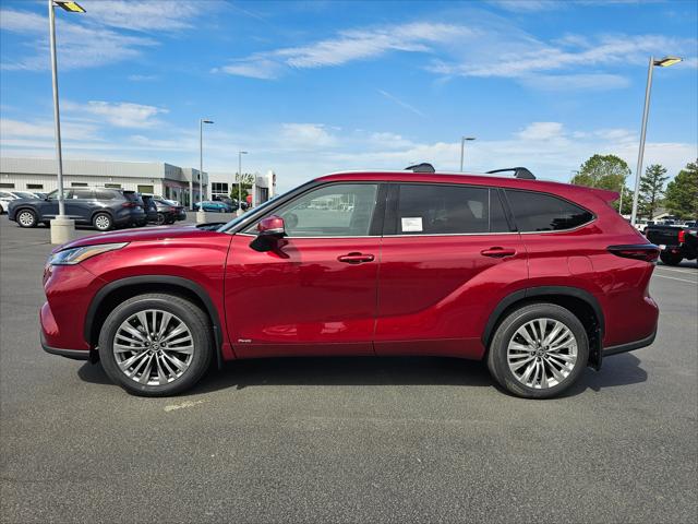 2026 Toyota Highlander Hybrid Platinum