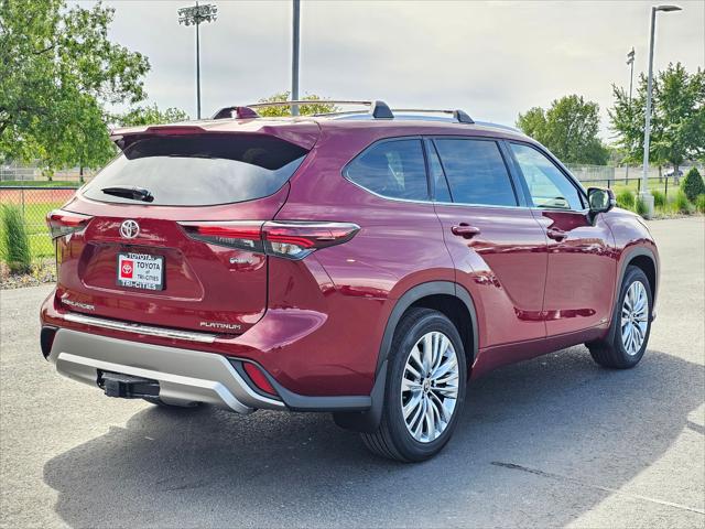 2026 Toyota Highlander Hybrid Platinum