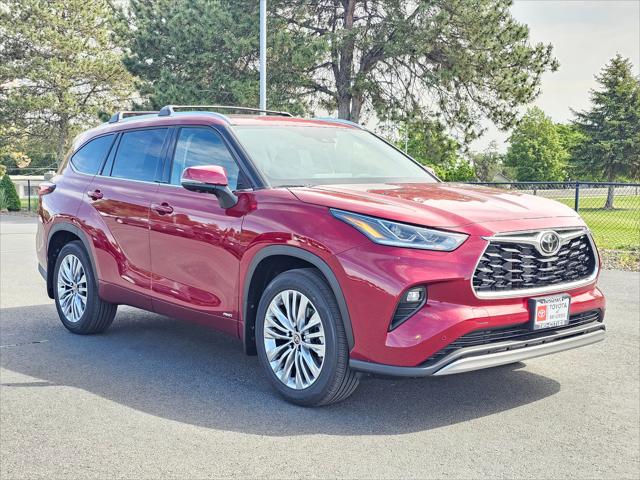 2026 Toyota Highlander Hybrid Platinum