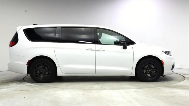 2023 Chrysler Pacifica Hybrid Limited