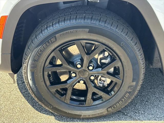 2026 Jeep Grand Cherokee L Altitude 4x2