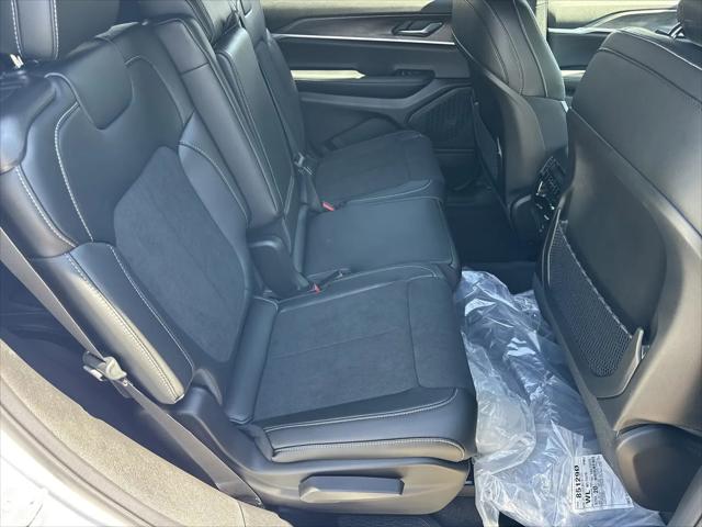 2026 Jeep Grand Cherokee L Altitude 4x2
