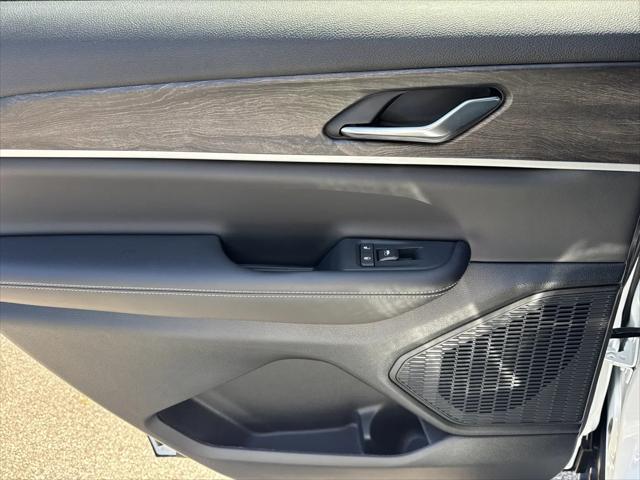 2026 Jeep Grand Cherokee L Altitude 4x2