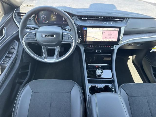 2026 Jeep Grand Cherokee L Altitude 4x2