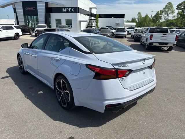 2023 Nissan Altima SR FWD