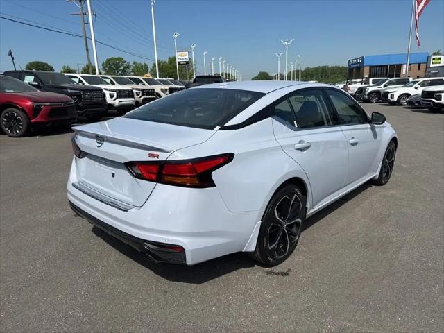 2023 Nissan Altima SR FWD