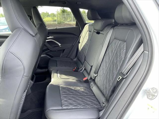 2025 Audi SQ5 Premium Plus TFSI quattro S tronic