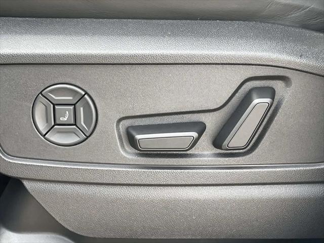 2025 Audi SQ5 Premium Plus TFSI quattro S tronic