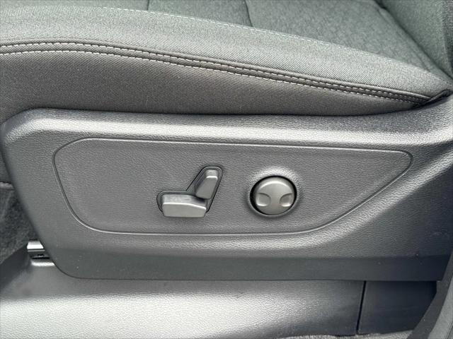 2026 Ram 1500 Big Horn Crew Cab 4x2 57 Box