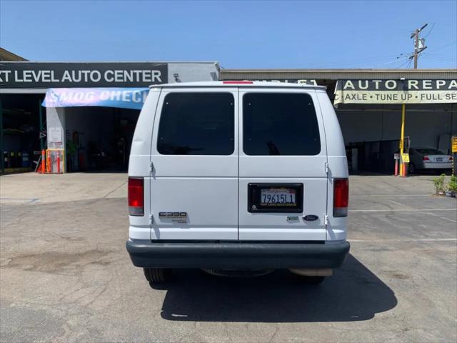 2011 Ford E-350 Super Duty XL