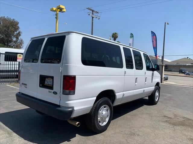 2011 Ford E-350 Super Duty XL