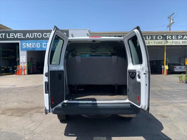 2011 Ford E-350 Super Duty XL