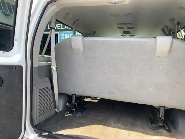 2011 Ford E-350 Super Duty XL