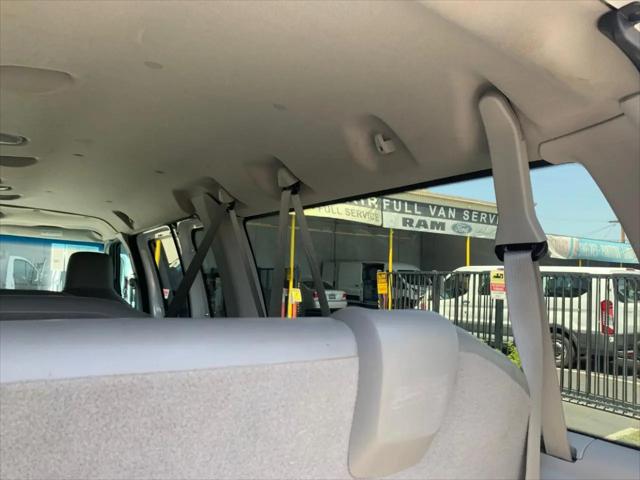 2011 Ford E-350 Super Duty XL