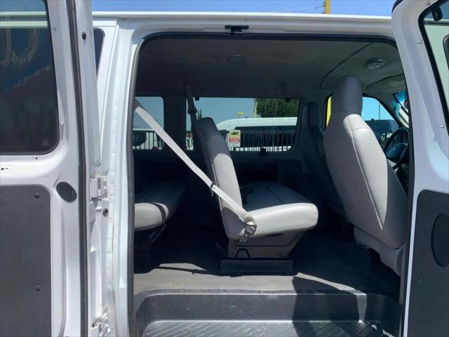2011 Ford E-350 Super Duty XL