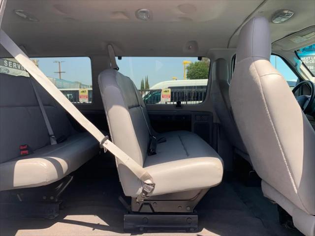 2011 Ford E-350 Super Duty XL