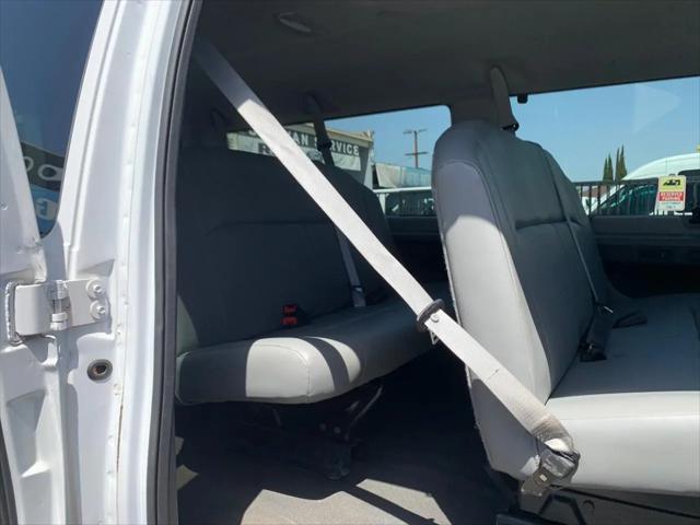 2011 Ford E-350 Super Duty XL