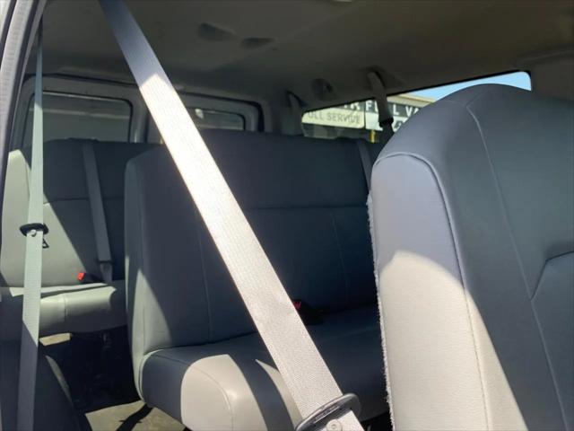 2011 Ford E-350 Super Duty XL