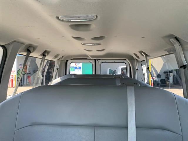 2011 Ford E-350 Super Duty XL
