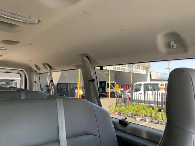 2011 Ford E-350 Super Duty XL