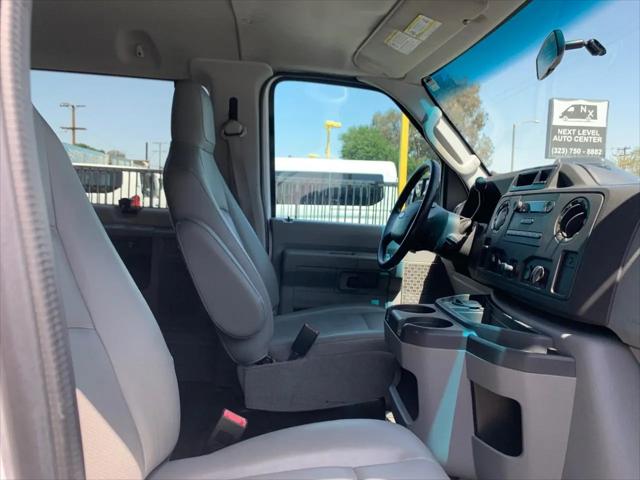 2011 Ford E-350 Super Duty XL