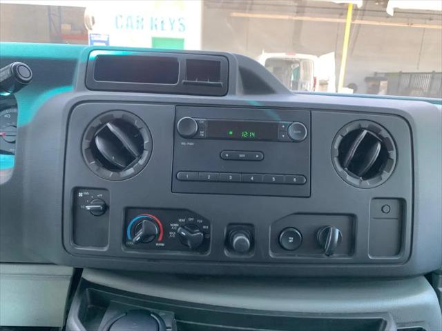 2011 Ford E-350 Super Duty XL