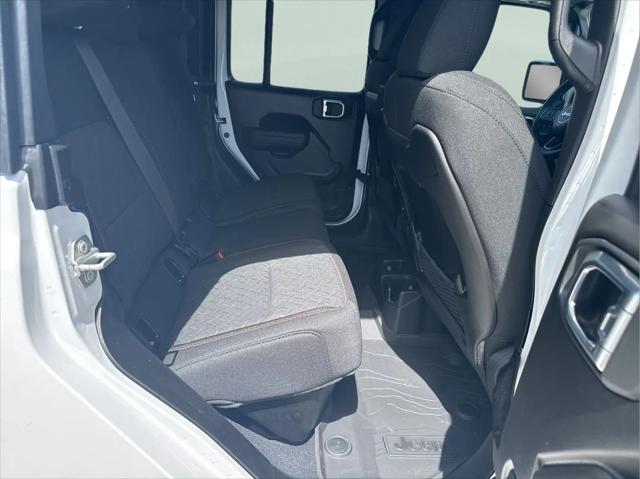 2026 Jeep Gladiator Sport