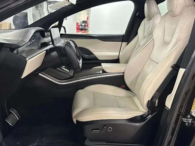 2022 Tesla Model X Plaid Tri Motor All-Wheel Drive
