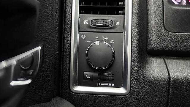 2024 Ram 1500 Classic Warlock Crew Cab 4x4 5'7" Box