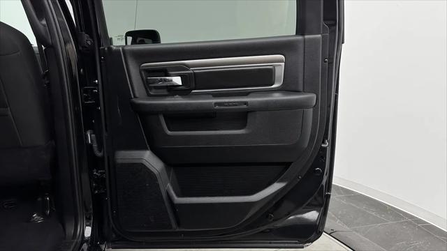 2024 Ram 1500 Classic Warlock Crew Cab 4x4 5'7" Box