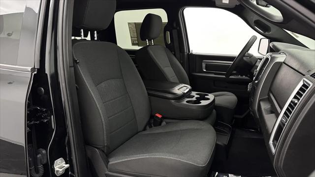 2024 Ram 1500 Classic Warlock Crew Cab 4x4 5'7" Box
