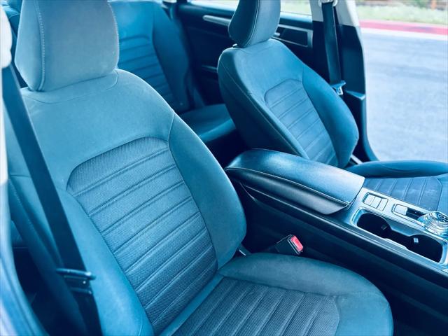 2020 Ford Fusion Hybrid SE
