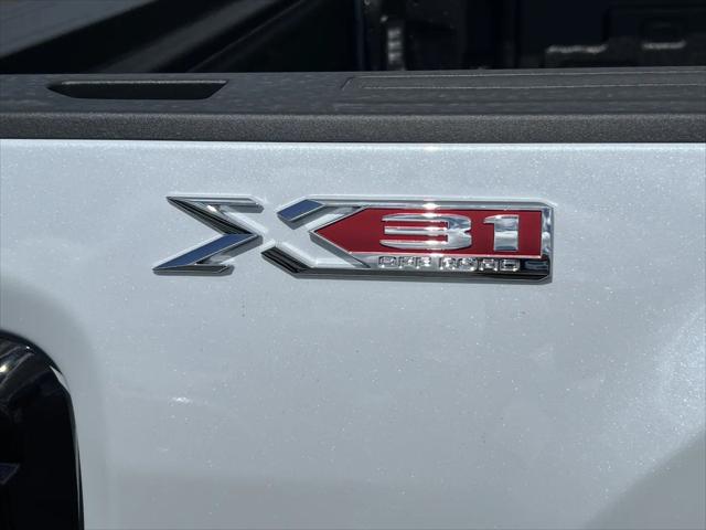2026 GMC Sierra 2500HD Crew Cab, Standard Bed, SLT, 4WD