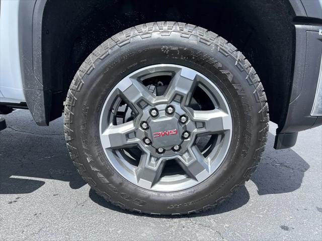 2026 GMC Sierra 2500HD Crew Cab, Standard Bed, SLT, 4WD