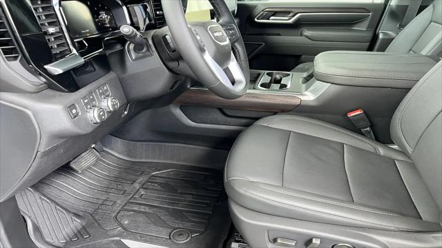 2026 GMC Sierra 2500HD Crew Cab, Standard Bed, SLT, 4WD