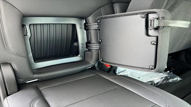 2026 GMC Sierra 2500HD Crew Cab, Standard Bed, SLT, 4WD
