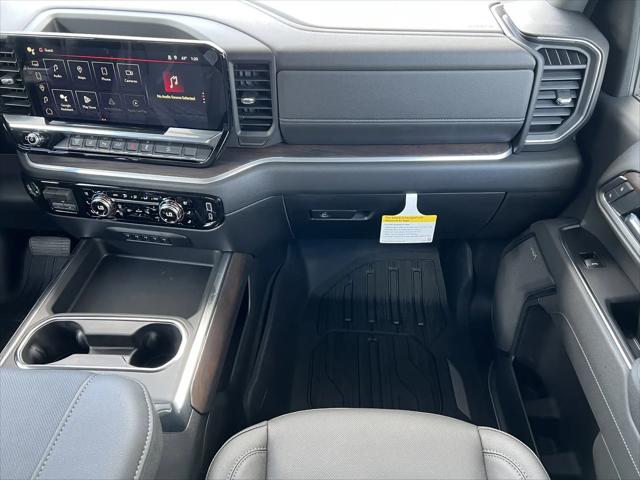 2026 GMC Sierra 2500HD Crew Cab, Standard Bed, SLT, 4WD