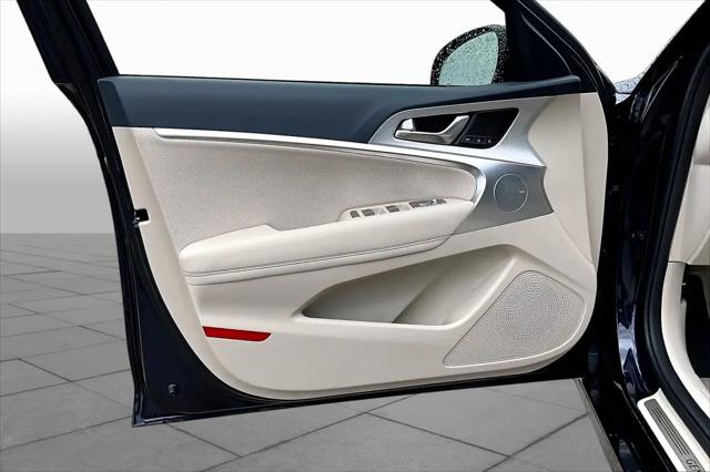 2026 Genesis G70 2.5T RWD Prestige