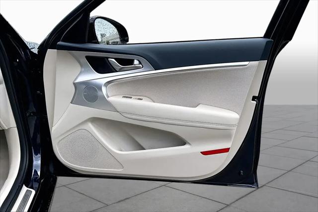 2026 Genesis G70 2.5T RWD Prestige