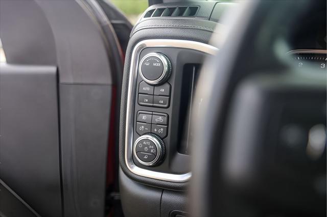 2022 GMC Sierra 3500HD 4WD Crew Cab Standard Bed Denali