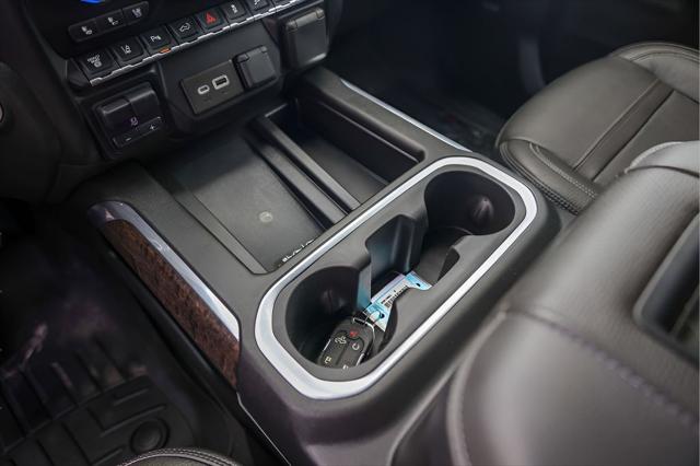 2022 GMC Sierra 3500HD 4WD Crew Cab Standard Bed Denali