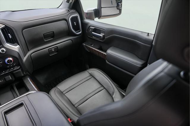 2022 GMC Sierra 3500HD 4WD Crew Cab Standard Bed Denali