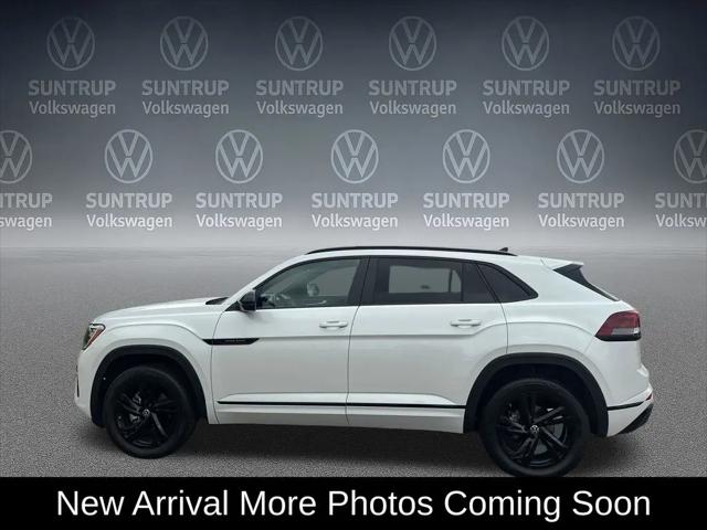 2025 Volkswagen Atlas Cross Sport 2.0T SEL R-Line Black