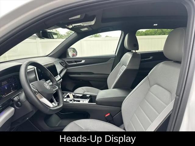 2025 Volkswagen Atlas Cross Sport 2.0T SEL R-Line Black