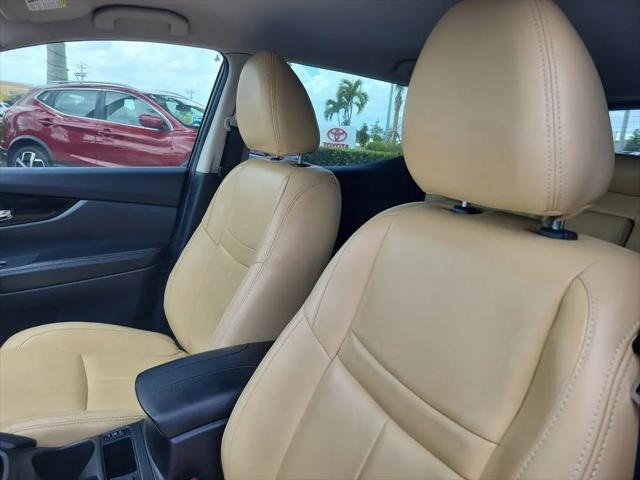 2022 Nissan Rogue Sport SV FWD Xtronic CVT