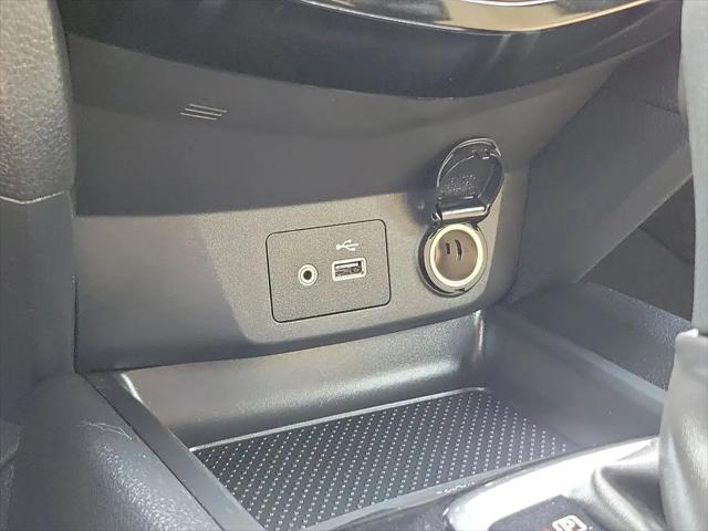 2022 Nissan Rogue Sport SV FWD Xtronic CVT